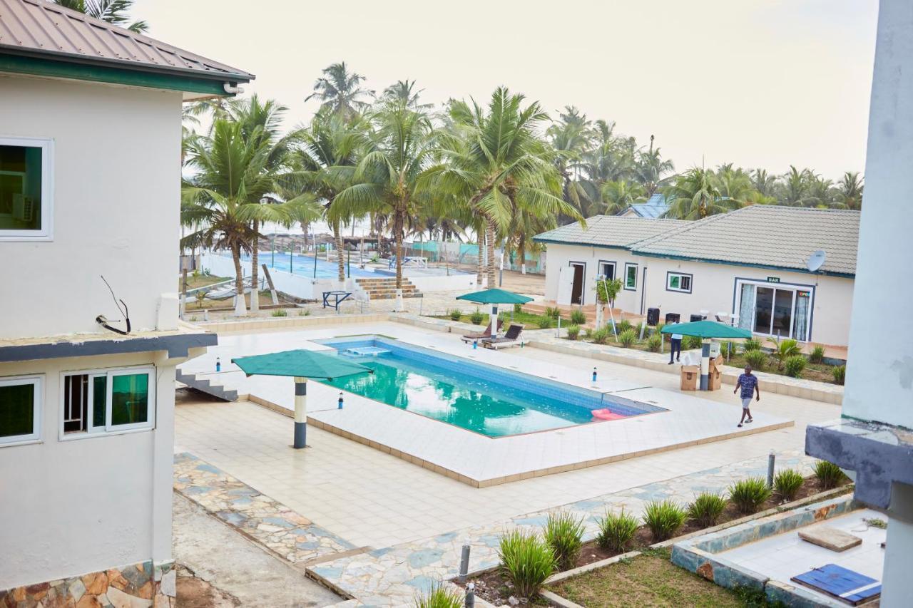Ellisa Hospitality And Spa Hotel อักกรา ภายนอก รูปภาพ