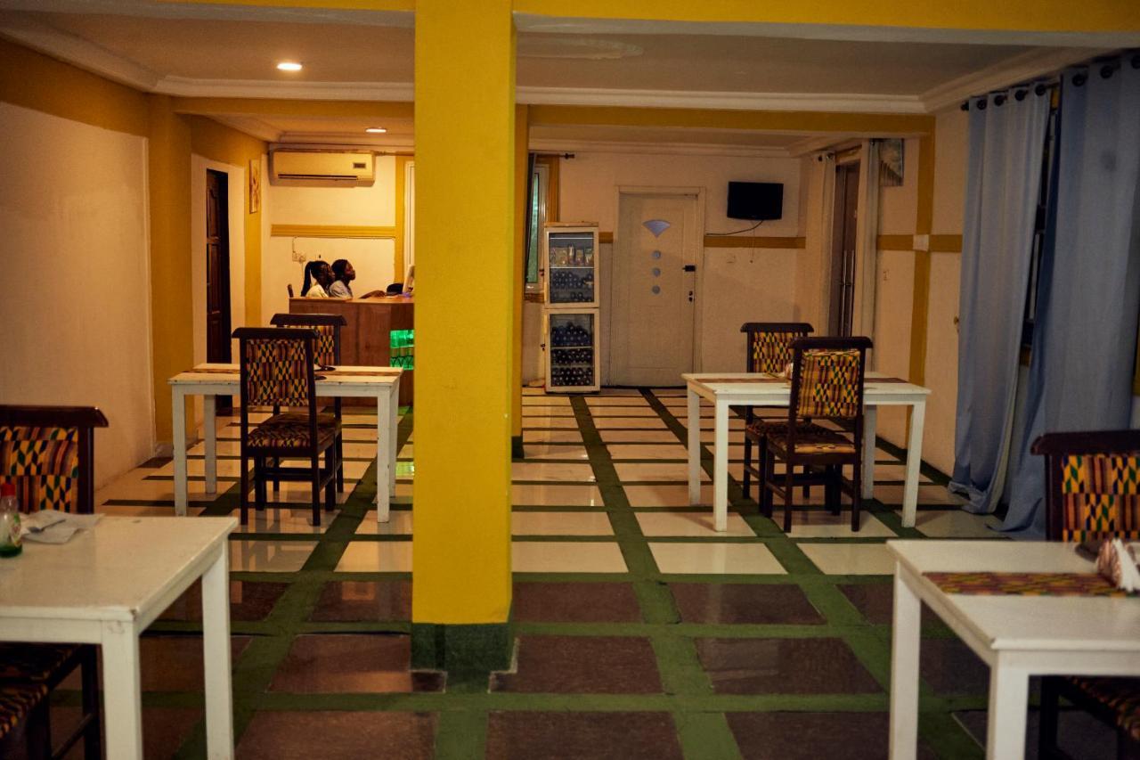 Ellisa Hospitality And Spa Hotel อักกรา ภายนอก รูปภาพ