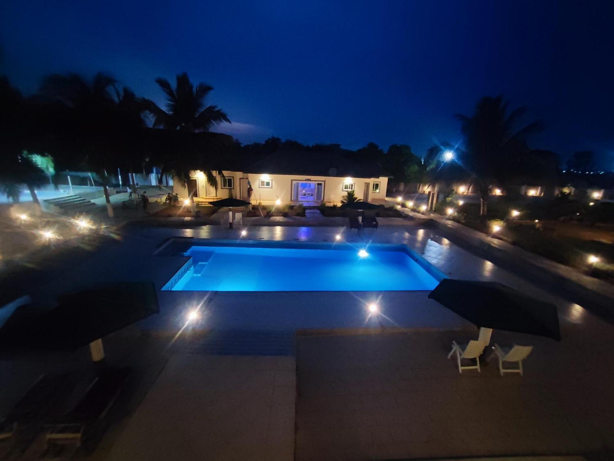 Ellisa Hospitality And Spa Hotel อักกรา ภายนอก รูปภาพ
