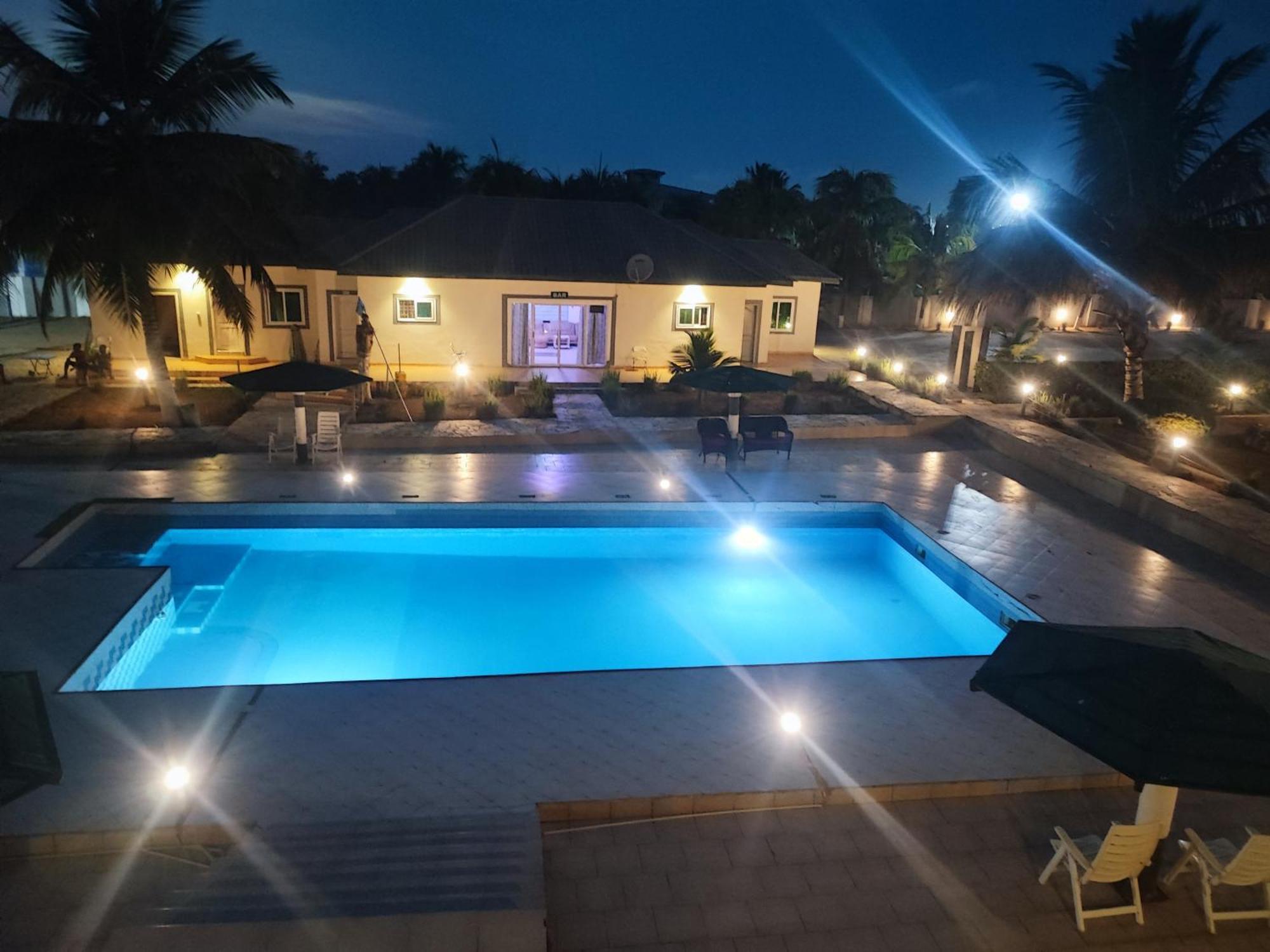 Ellisa Hospitality And Spa Hotel อักกรา ภายนอก รูปภาพ