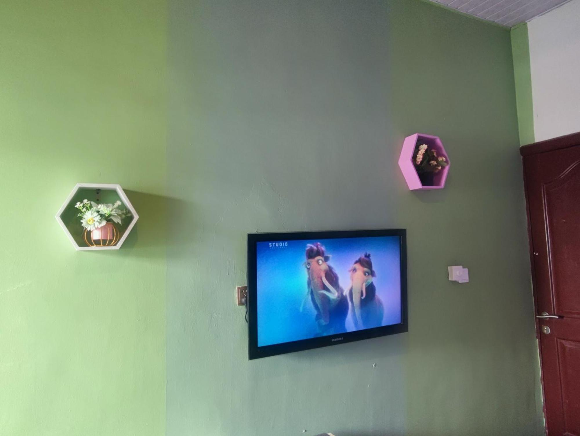 Ellisa Hospitality And Spa Hotel อักกรา ภายนอก รูปภาพ