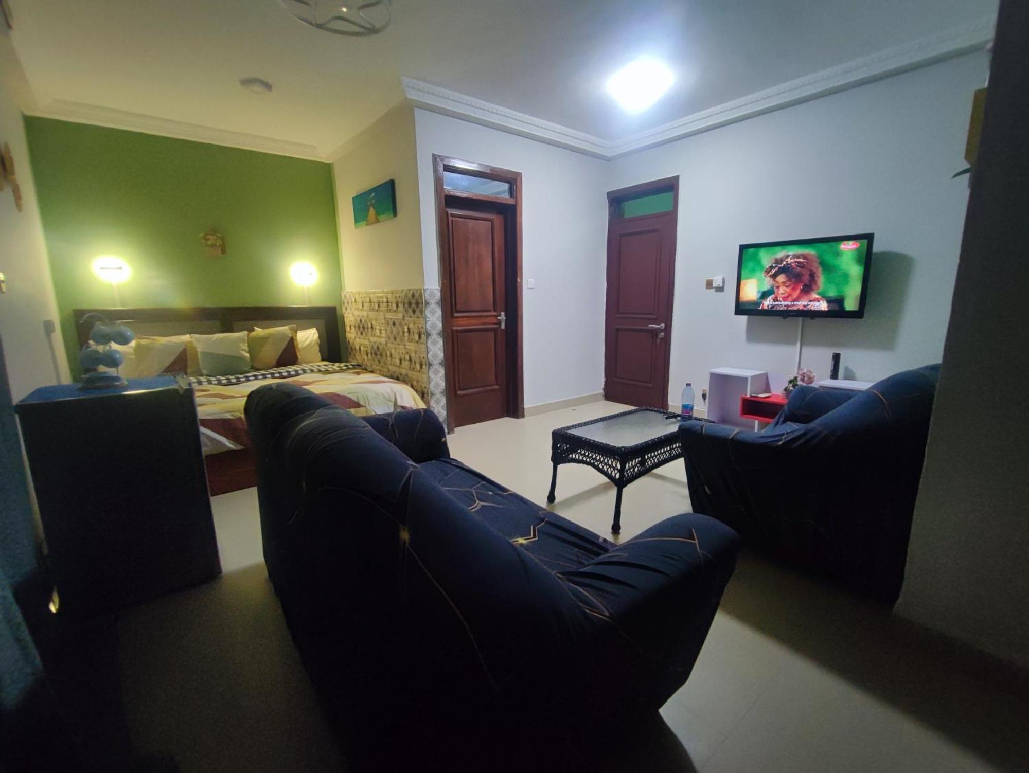 Ellisa Hospitality And Spa Hotel อักกรา ภายนอก รูปภาพ