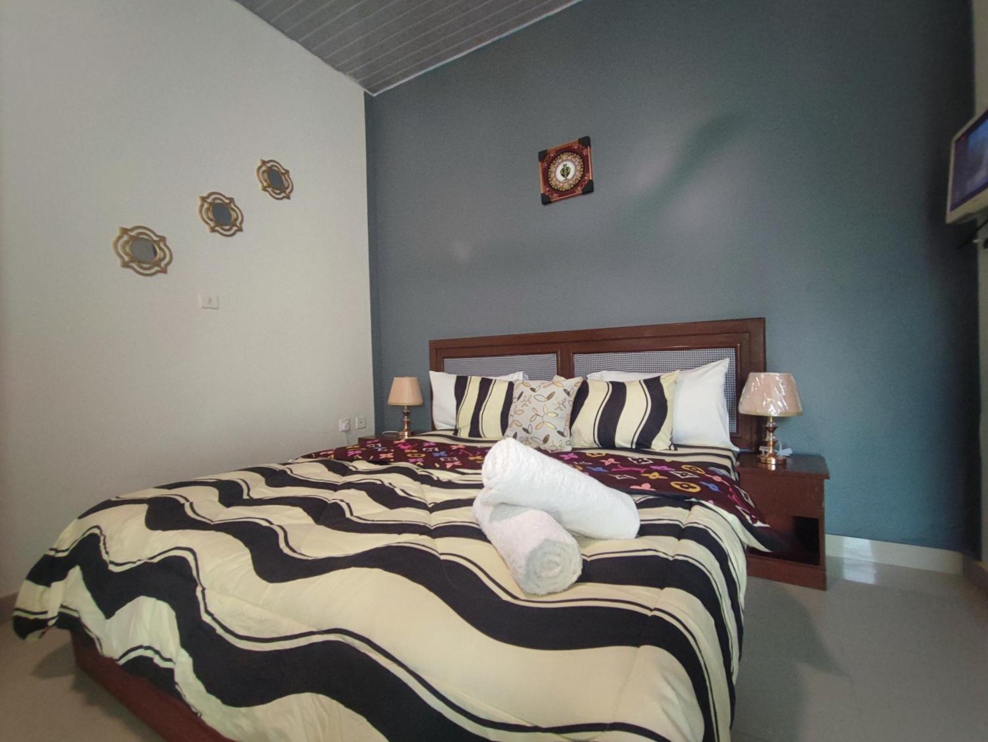 Ellisa Hospitality And Spa Hotel อักกรา ภายนอก รูปภาพ