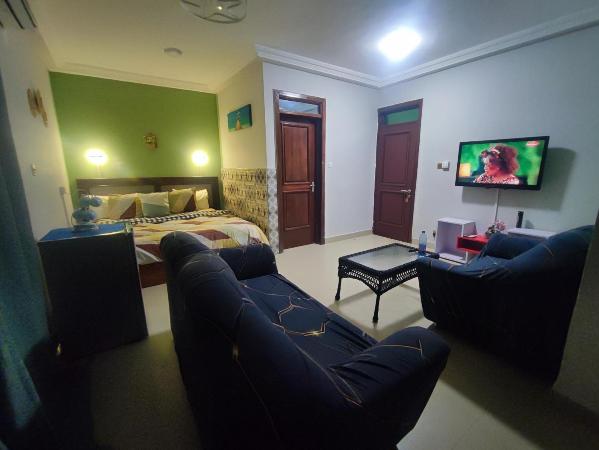 Ellisa Hospitality And Spa Hotel อักกรา ภายนอก รูปภาพ